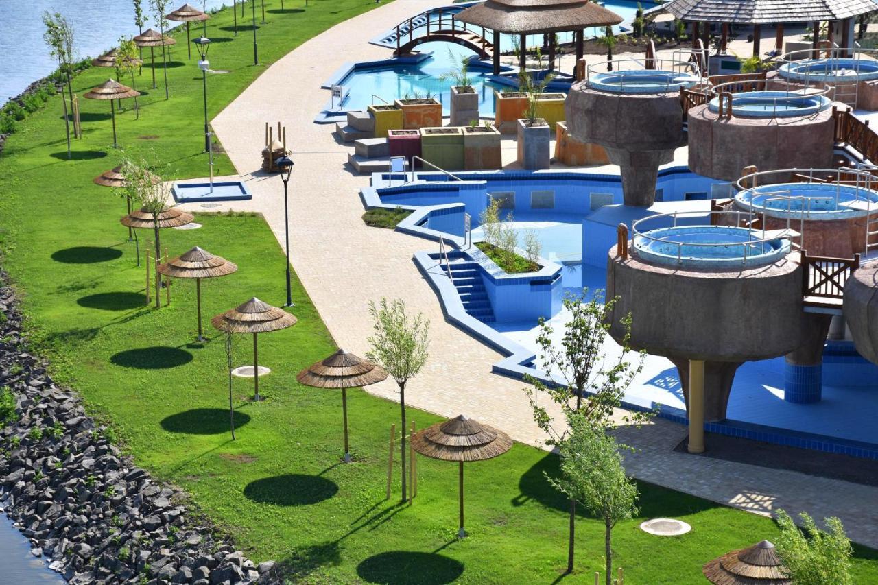 Tahiti Apartman Hajdúszoboszló Exterior foto