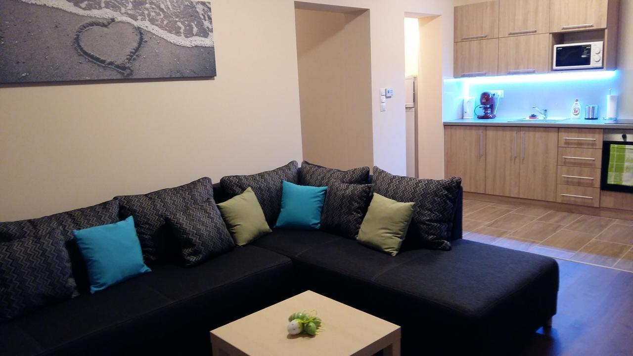 Tahiti Apartman Hajdúszoboszló Exterior foto