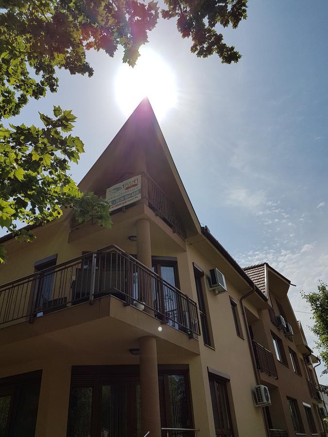 Tahiti Apartman Hajdúszoboszló Exterior foto